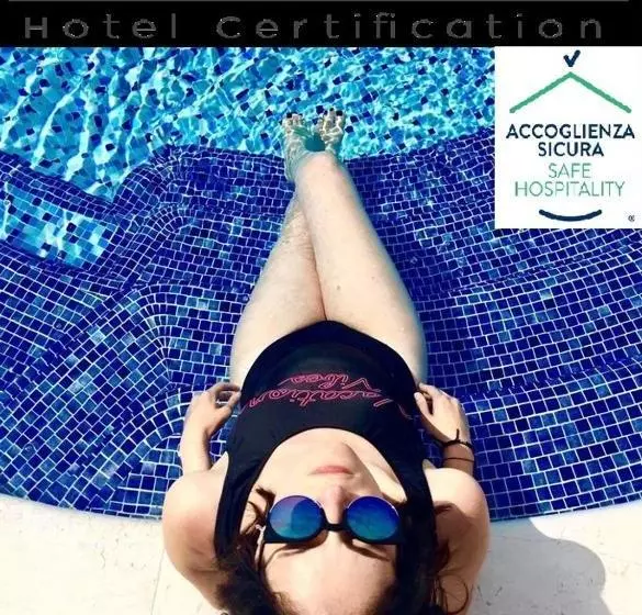 Fotos del hotel Carmencita:  2