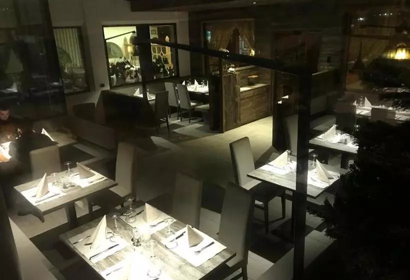 Fotos del hotel Des Alpes:  2