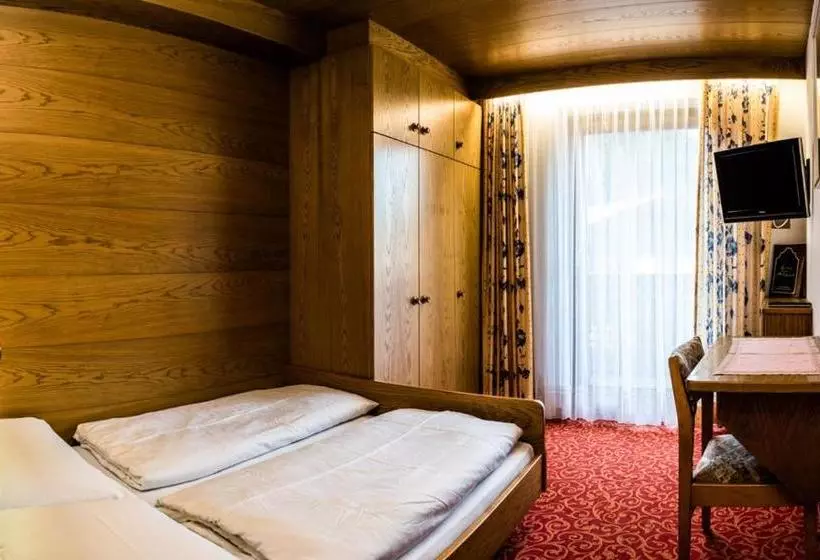 Fotos del hotel Des Alpes:  11