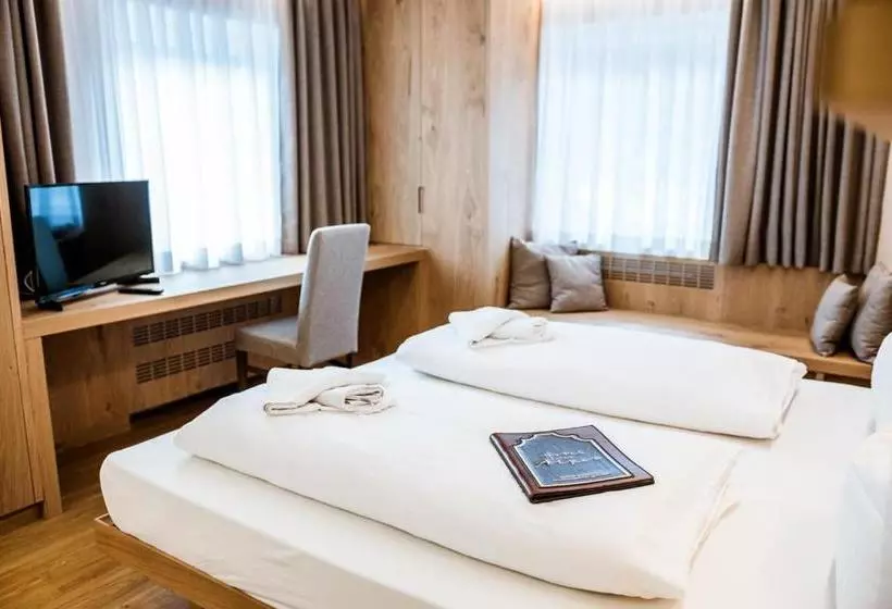 Fotos del hotel Des Alpes:  7