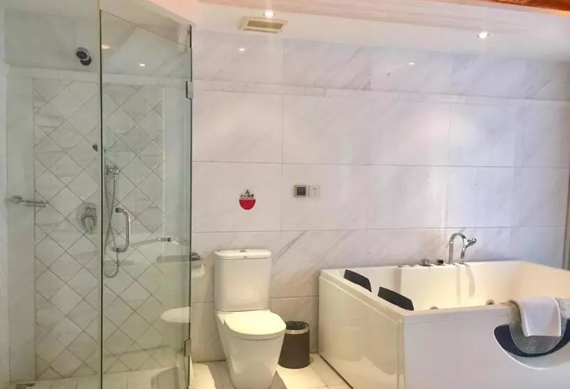 Fotos del hotel New West Street International:  4