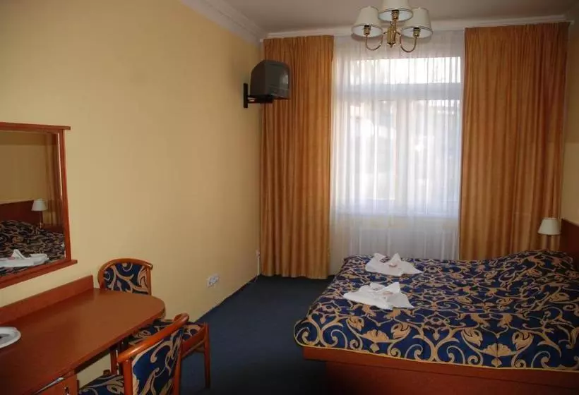 Fotos del hotel Modena:  14