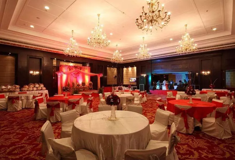 Fotos del hotel Country Inn & Suites By Radisson, Delhi Satbari:  21