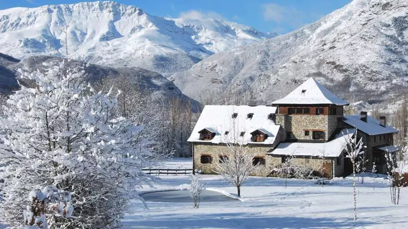 Fotos del hotel Selba D'ansils:  3