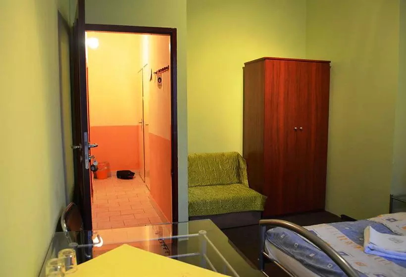 Fotos del hotel Inturprag:  18