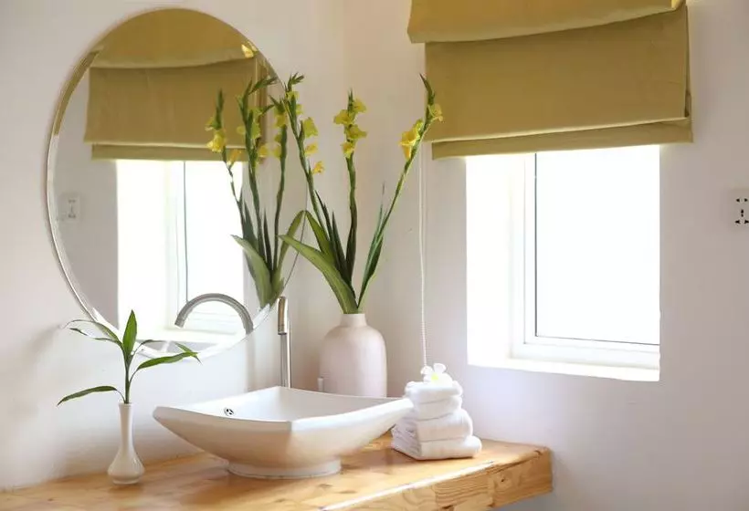 Fotos del hotel The Frangipani Living Arts Hotel & Spa:  5