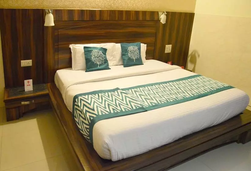 Fotos del hotel Collection O 45824 Opposite Jyotiba Hospital:  5