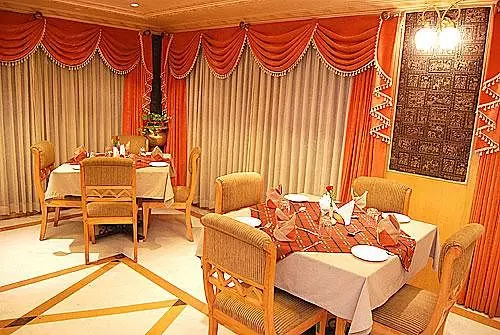 Fotos del hotel Raj Palace:  4