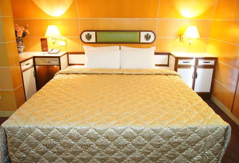 Fotos del hotel Famous  Tainan:  17