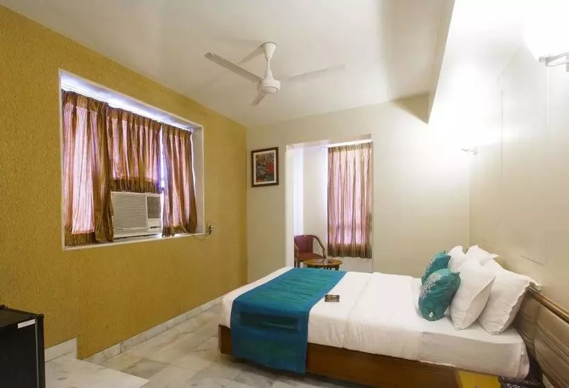 Fotos del hotel Oyo Premium Sion Railway Station:  13