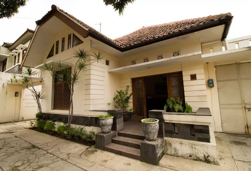 Fotos del hotel De  Tropis Family Guest House:  6