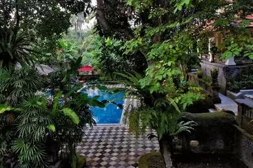 Arma Museum & Resort, Chse Certified