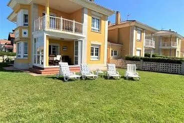 Villa Tarredonas   12803 - Bareyo