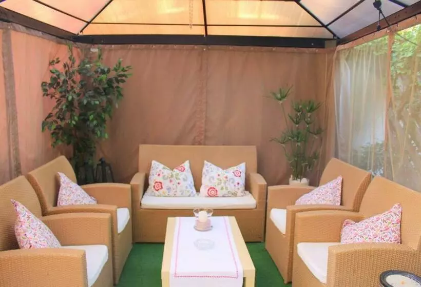 Fotos del hotel Am Heideloffplatz:  9