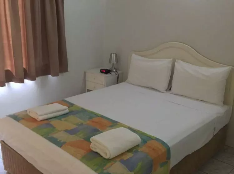 Fotos del hotel Mediterranean All Suites:  13