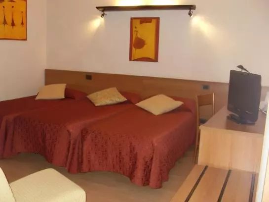 Fotos del hotel Tirrenus:  5