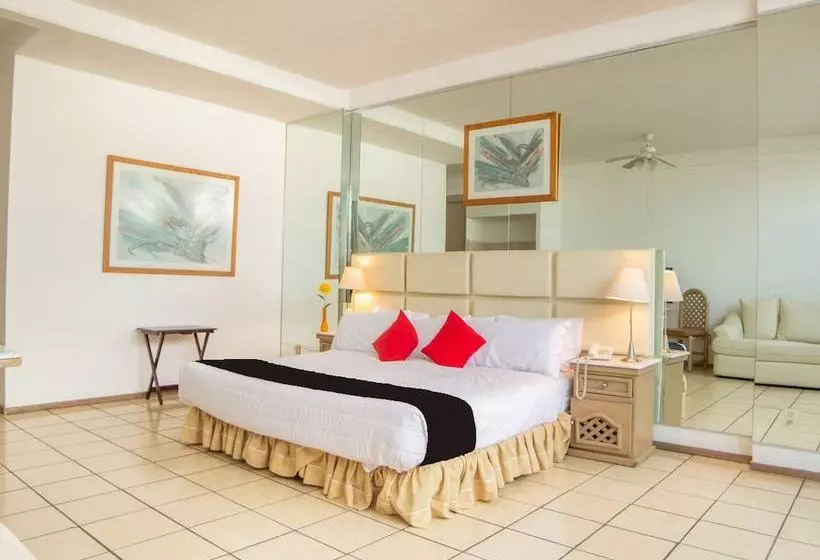 Fotos del hotel Capital O  Villa Monini:  12