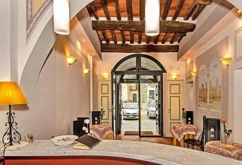 Fotos del hotel Dimora Dei Guelfi Luxury Rooms:  14