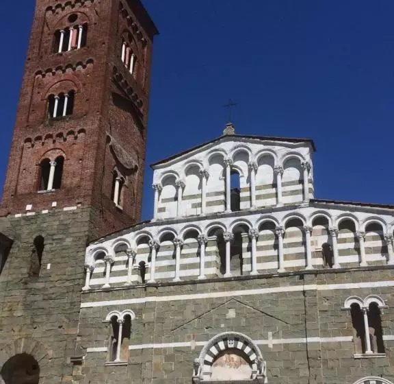 Fotos del hotel Dimora Dei Guelfi Luxury Rooms:  12