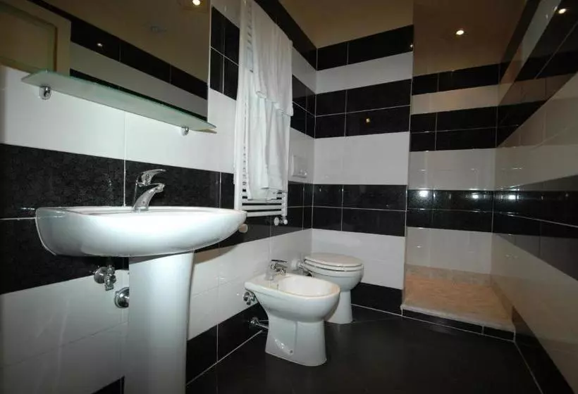 Fotos del hotel Dimora Dei Guelfi Luxury Rooms:  10