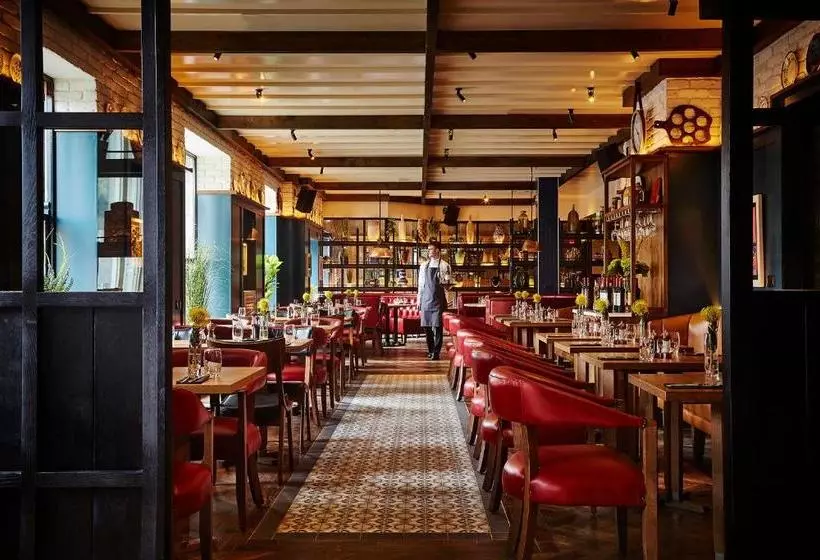 Fotos del hotel Westport Plaza Hotel, Spa & Leisure:  18