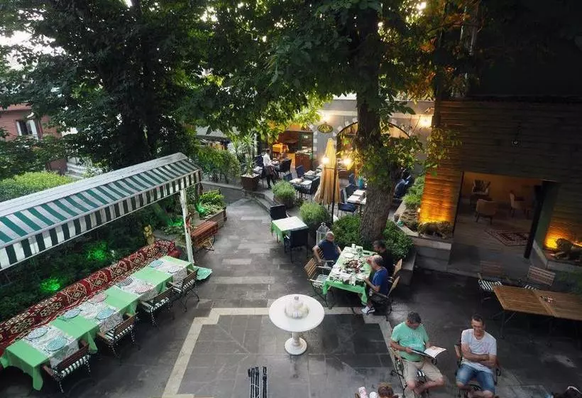 Fotos del hotel Rose Garden Suites:  8