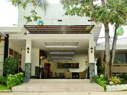Bluefins Resort