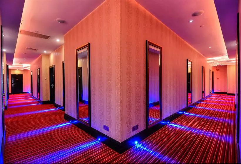 Fotos del hotel The Ttanz:  25