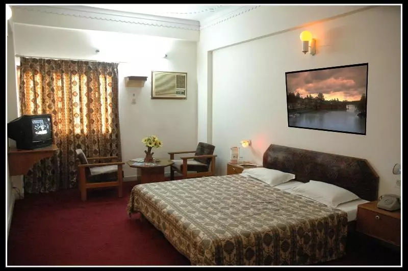 Fotos del hotel Saheli Palace:  11