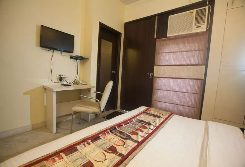 Fotos del hotel Oyo Rooms Rajouri Garden:  20