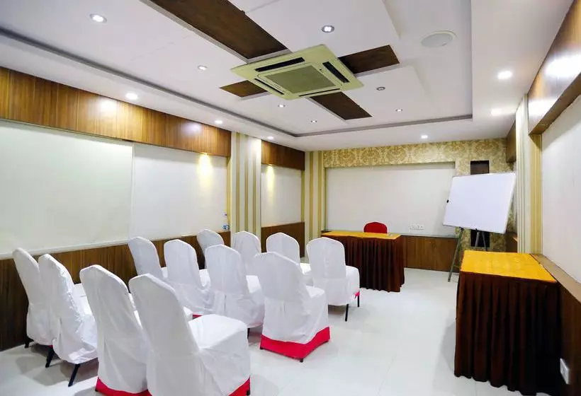 Fotos del hotel Treebo Trend Grand Plaza Nampally:  4