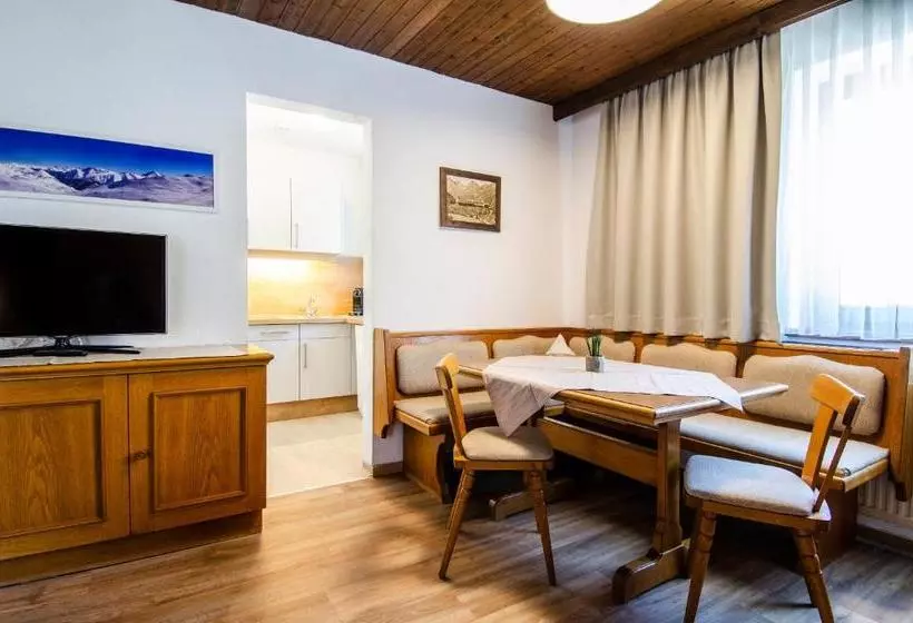 Fotos del hotel Appartementhaus Chalet Sofie:  14