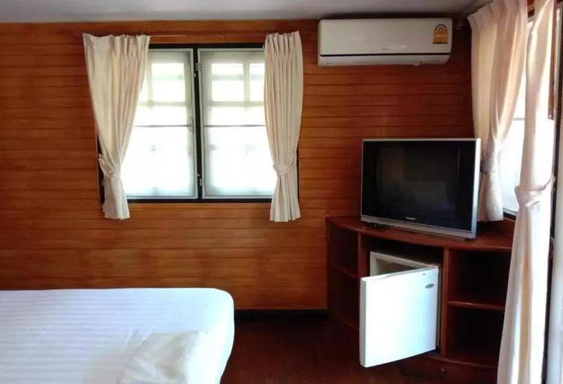 Fotos del hotel Lunar Hut Resort:  10