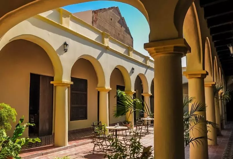 Fotos del hotel Hotel E La Avellaneda:  9