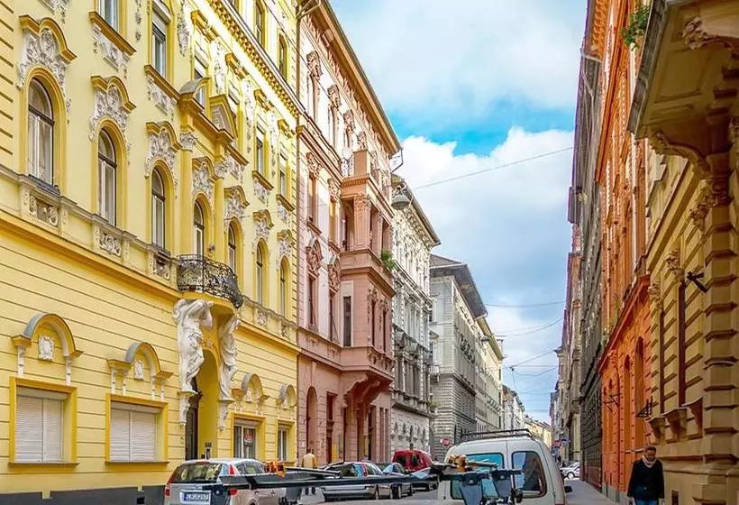 Fotos del hotel Kapital Inn Budapest:  7