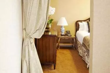 Wedgewood Hotel & Spa   Relais & Chateaux