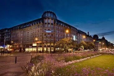 Ea Hotel Rokoko