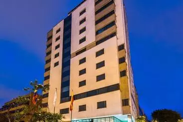 Andes Plaza