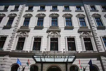 Bristol  Budapest