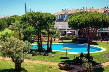 Fantastic 3 Bedroom Holiday Home Including Tennis And Pool Near Golf Course - Cartaya