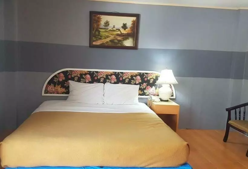 Fotos del hotel Queen Pattaya:  7