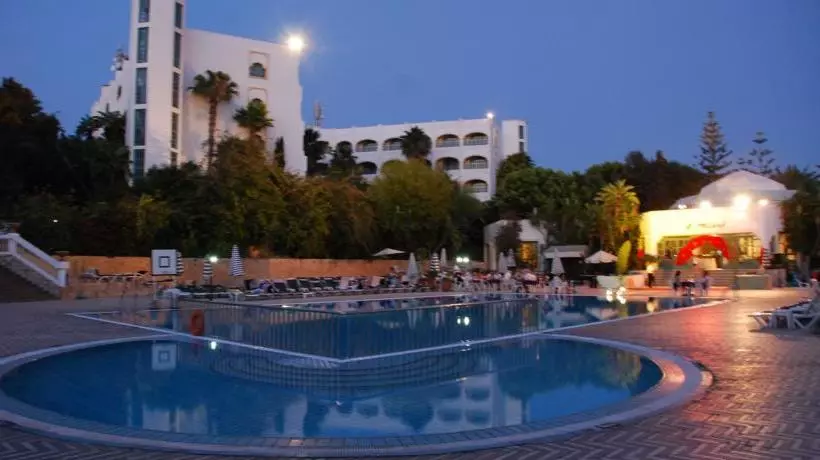 Fotos del hotel Hôtel Le Tivoli:  11