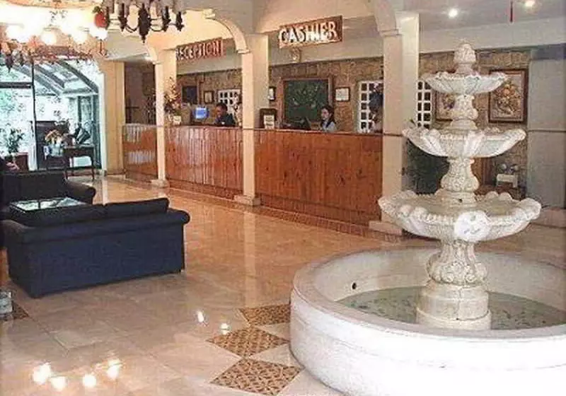 Fotos del hotel Garden Plaza Hotel and Suites:  3