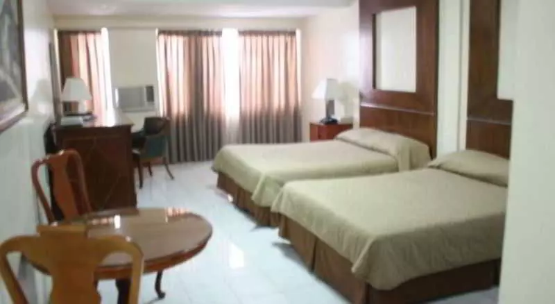 Fotos del hotel Garden Plaza Hotel and Suites:  9