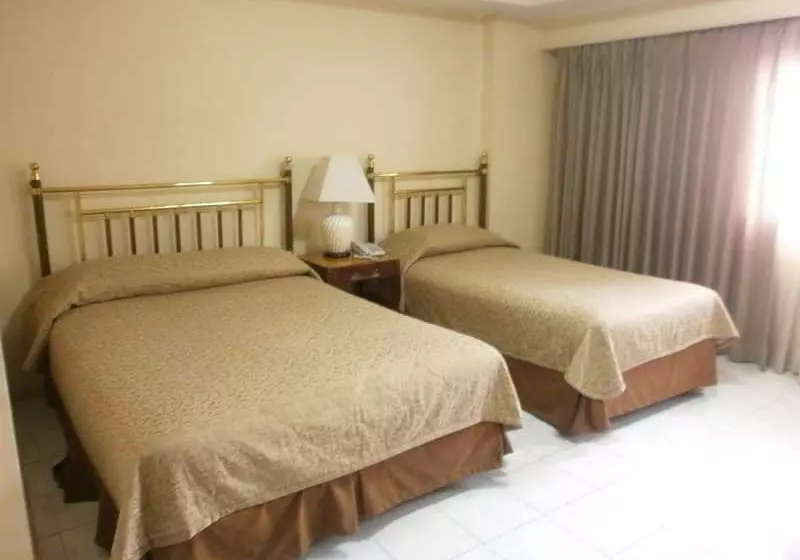 Fotos del hotel Garden Plaza Hotel and Suites:  14