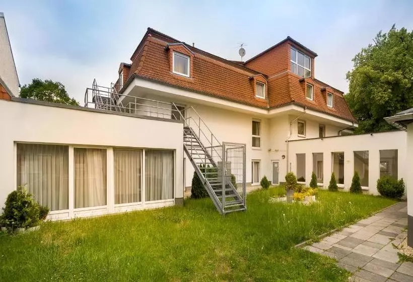 Fotos del hotel Dresden Airport:  6