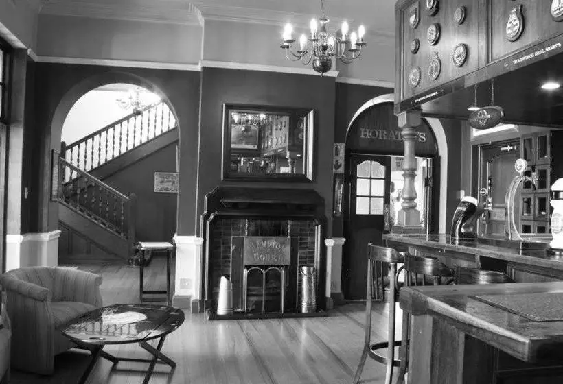 Fotos del hotel The Lord Nelson:  2