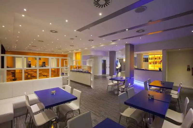 Fotos del hotel Holiday Inn Express Rome  East:  5