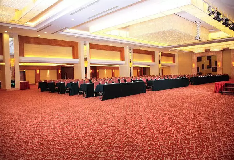 Fotos del hotel Equatorial Qingdao:  8