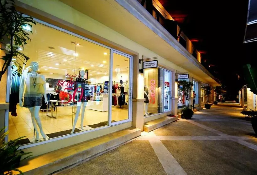 Fotos del hotel Iyara Beach Hotel And Plaza:  14